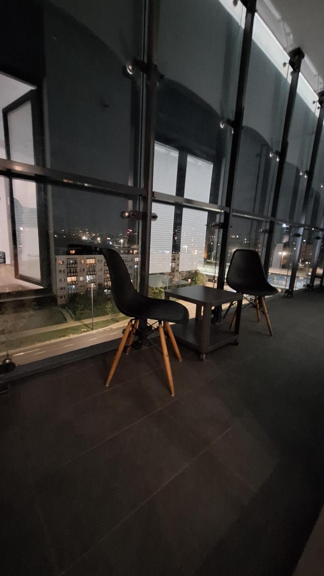 Big City Life Apartments - Bliska Wola Tower A Warschau Buitenkant foto